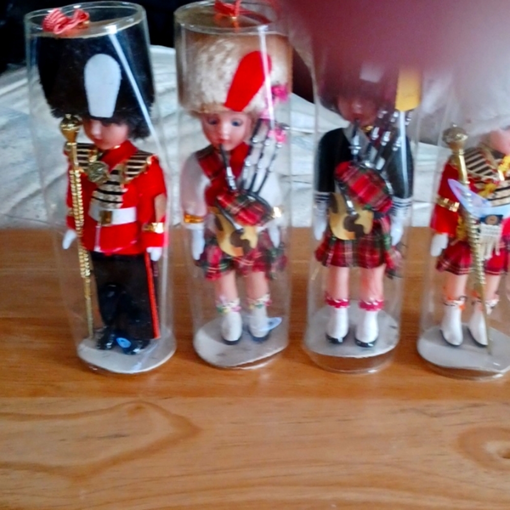 4 variety dolls